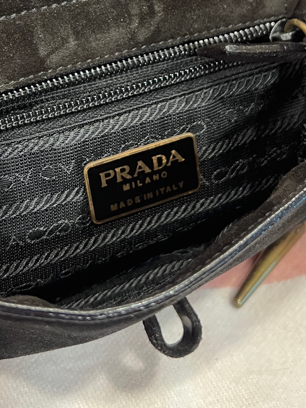 Prada⭐️✌🏻Vintage! RARE! Black Suede Crossbody/shoulder Bag with Chain Strap! - Picture 9 of 10
